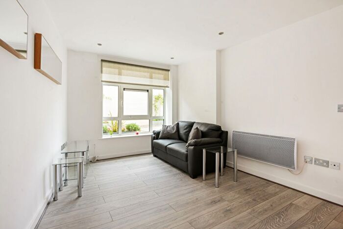 2 Bedroom Flat For Sale In Welland Street, London, SE10