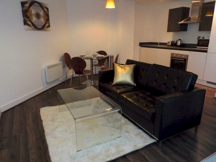 Studio To Rent In Fabrick Square, B12