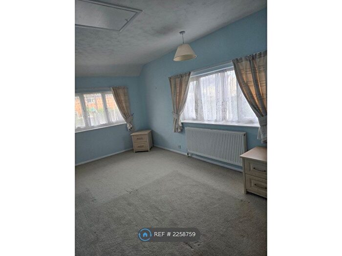 2 Bedroom End Of Terrace House To Rent In Hill Crescent, Gainsborough, DN21