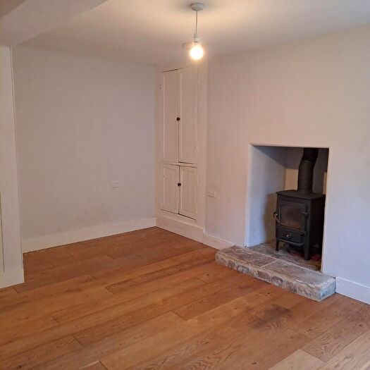 2 Bedroom Detached House To Rent In Sherborne, GL54