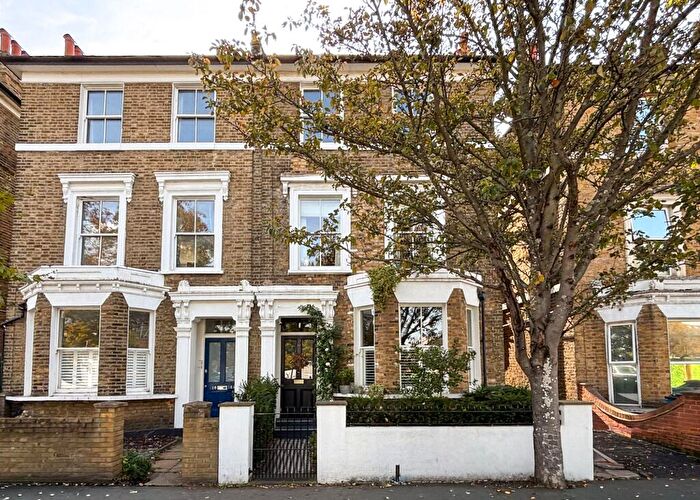 5 Bedroom Semi Detached House For Sale In Albion Way, Hither Green, SE13