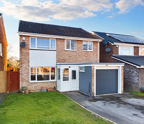 4 Bedroom Detached House For Sale In Somerville Drive, Pound Hill, RH10