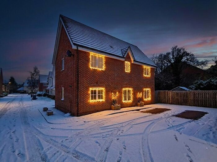 4 Bedroom End Of Terrace House To Rent In Goodwins Close, Priors Green, Little Canfield, Essex, CM6