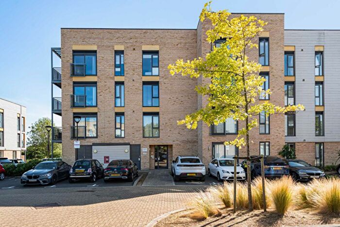 2 Bedroom Flat For Sale In Allwoods Place, Hitchin, SG4