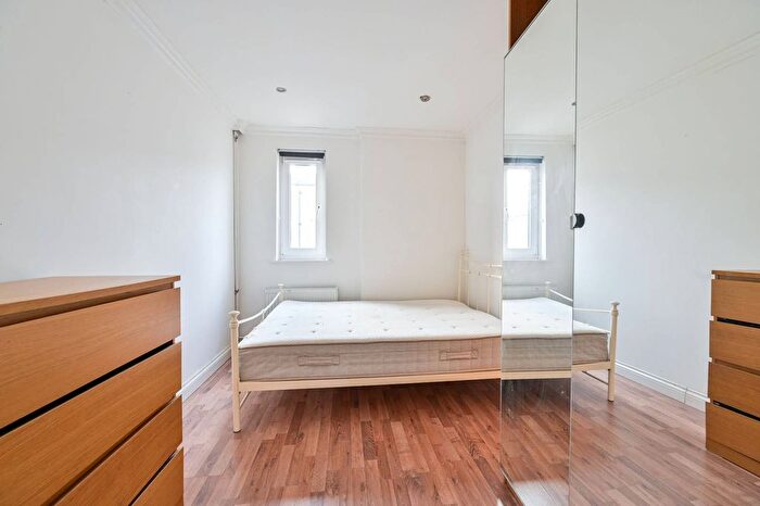 4 Bedroom Flat To Rent In Wilson Road, Camberwell, London, SE5