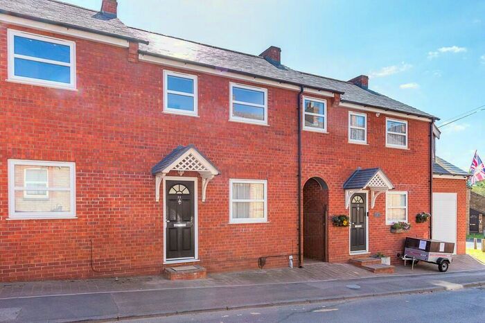 3 Bedroom Terraced House To Rent In Hill Street, Raunds, NN9