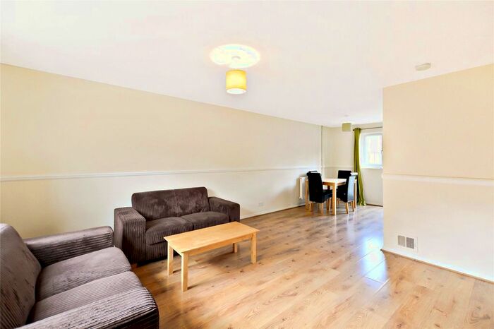 3 Bedroom Flat To Rent In Abercorn Way, London, SE1
