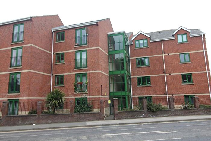 2 Bedroom Apartment To Rent In City, Leeds, LS11