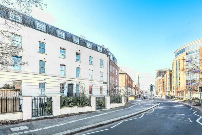 1 Bedroom Apartment To Rent In Kings Road, Reading, Berkshire, RG1