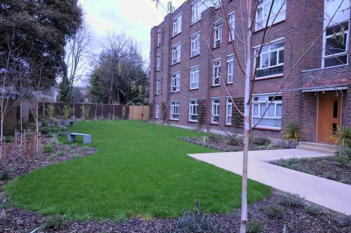 Flat To Rent In Falconwood Court, Montpelier Row, Blackheath, SE3