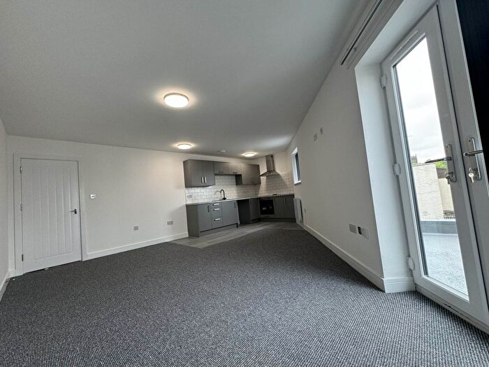 1 Bedroom Flat To Rent In Halesowen Road, Cradley Heath, B64