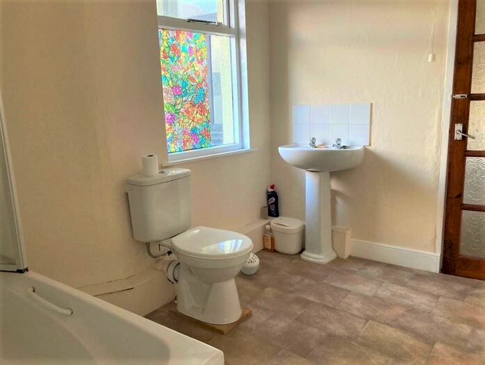 3 Bedroom Apartment To Rent In Leominster, Herefordshire, HR6