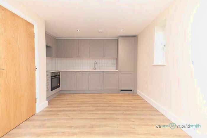 2 Bedroom Flat To Rent In Sheafside, Archer Mews, Millhouses, S8