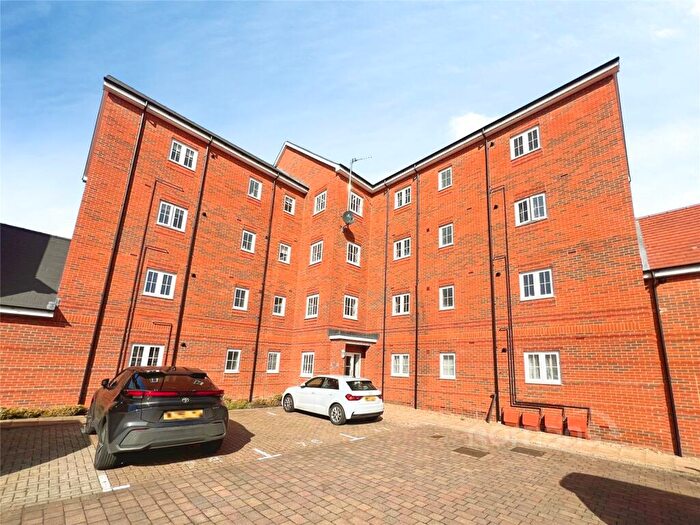 2 Bedroom Apartment For Sale In Charteris Close, Wellesley, Aldershot, GU11