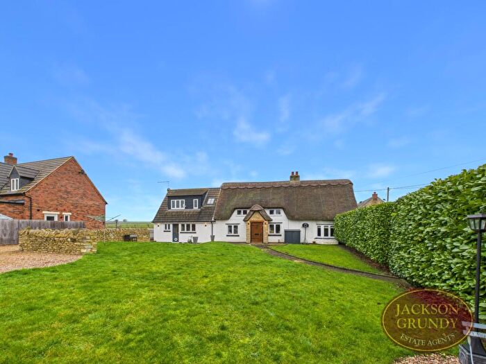 3 Bedroom Cottage To Rent In The Green, Chelveston, NN9