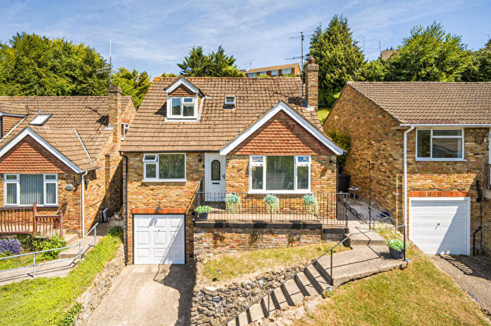 4 Bedroom Detached House For Sale In Warwick Avenue, High Wycombe, HP12