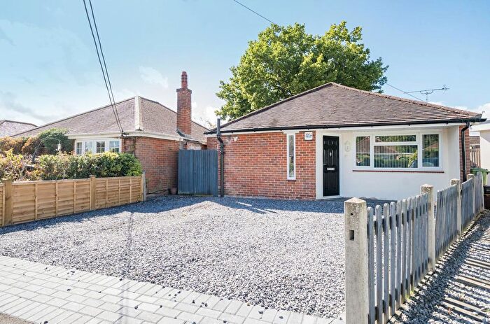2 Bedroom Detached Bungalow For Sale In Common Close, Hiltingbury, Chandler's Ford, SO53