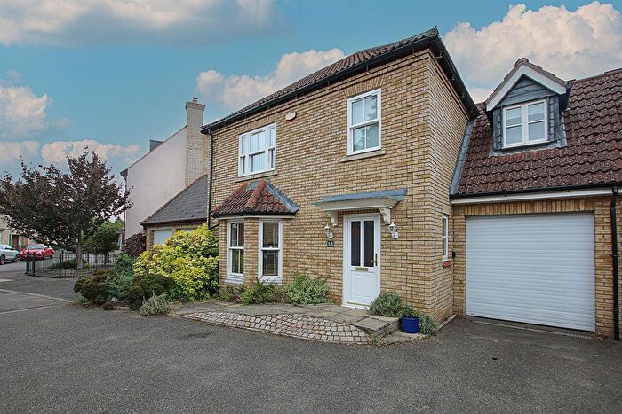 4 Bedroom Link Detached House For Sale In Station Gate, Burwell, Cambridge, CB25
