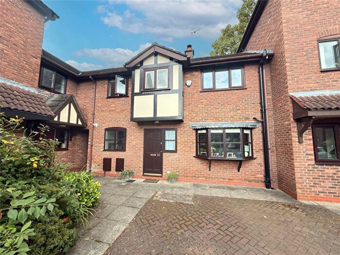 3 Bedroom Terraced House For Sale In Blackburn Gardens, West Didsbury, M20