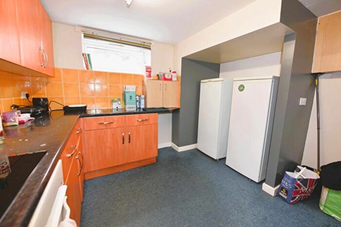 5 Bedroom House To Rent In Beamsley Mount, LS6
