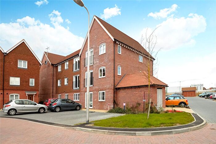 2 Bedroom Apartment To Rent In Outfield Crescent, Wokingham, Berkshire, Berkshire, RG40