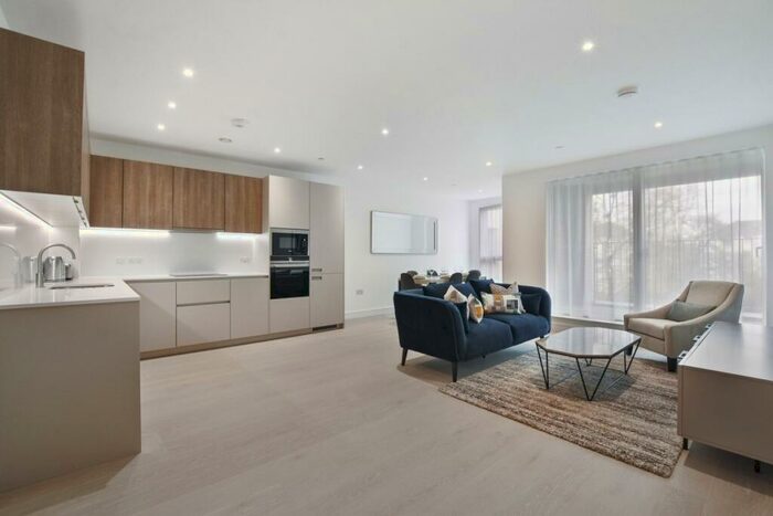 2 Bedroom Apartment To Rent In The Avenue London, NW6