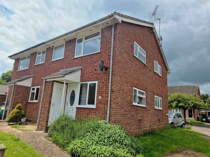 1 Bedroom Terraced House For Sale In Lilley Close, Bury St. Edmunds, IP33