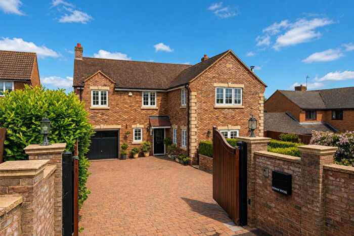 4 Bedroom Detached House For Sale In Desborough Road, Rushton, NN14