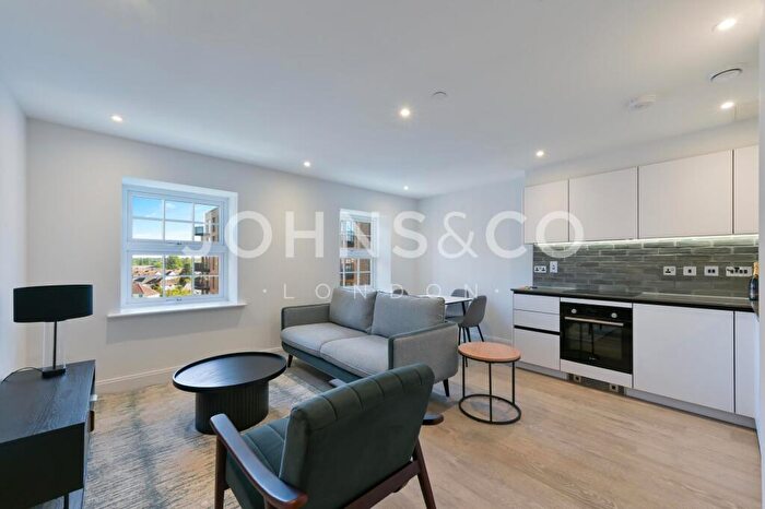 1 Bedroom Apartment To Rent In Horlicks Quarter, Slough, Berkshire, SL1