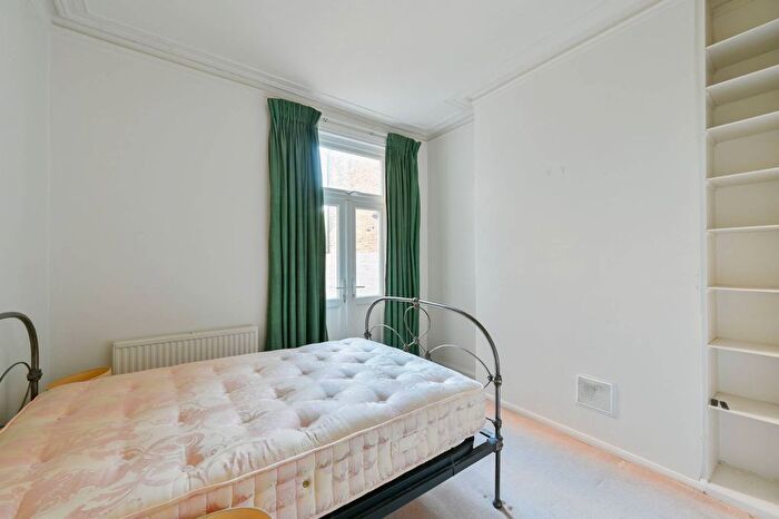 1 Bedroom Flat To Rent In Ivydale Road, Nunhead, London, SE15