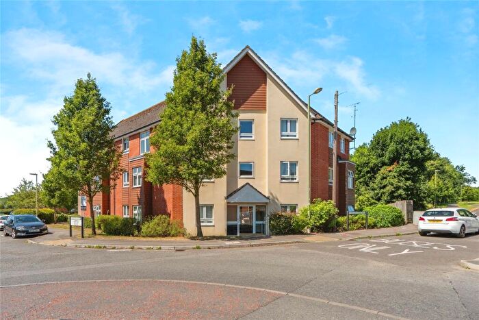 1 Bedroom Flat For Sale In Freeley Road, Havant, Hampshire, PO9