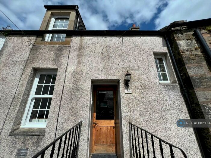2 Bedroom Flat To Rent In High Street, Linlithgow, EH49
