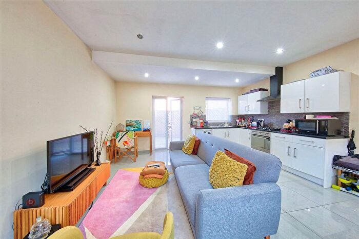 1 Bedroom Property To Rent In Furmage Street, London, SW18