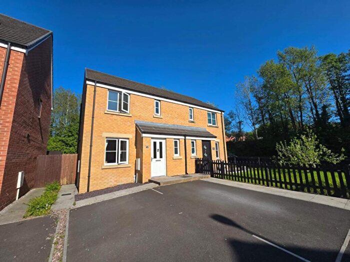 3 Bedroom Semi-Detached House For Sale In Ffordd Cadfan, Bridgend, CF31