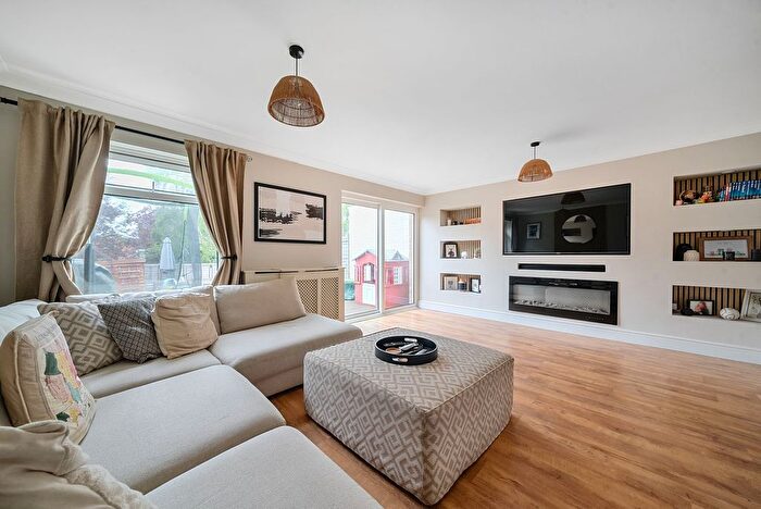 3 Bedroom Terraced House To Rent In Wolf Lane, Windsor, SL4