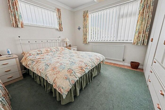3 Bedroom Detached Bungalow For Sale In Carey, BH20 - Photo 5