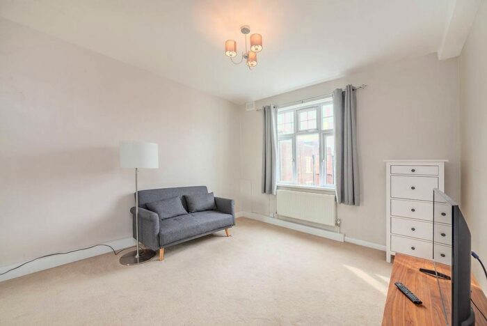 Studio To Rent In Belsize Park, Belsize Park, London, NW3
