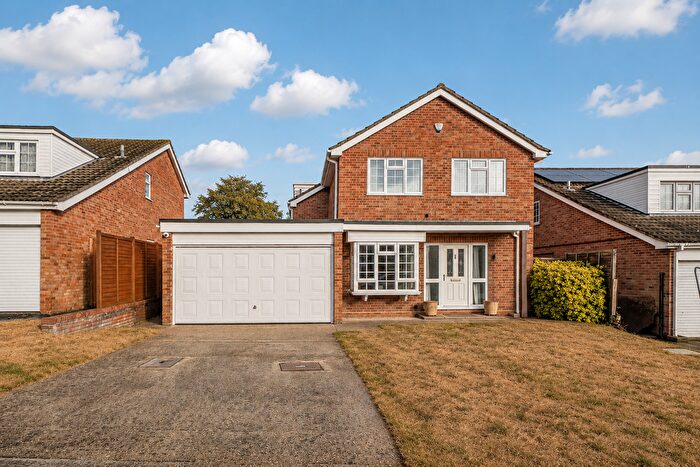 4 Bedroom Detached House For Sale In Picton Way, Caversham, Reading, RG4