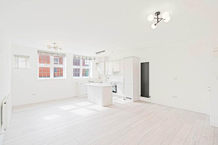 Studio To Rent In High Street, New Malden, KT3