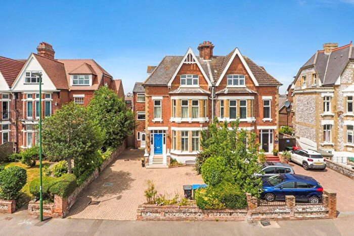 4 Bedroom Semi Detached House For Sale In St. Catherines Road, Littlehampton, BN17