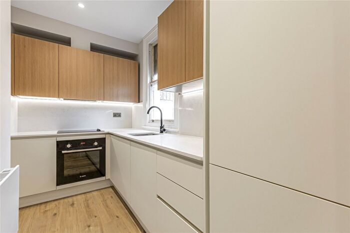 1 Bedroom Flat To Rent In Queens Road, Richmond, TW10