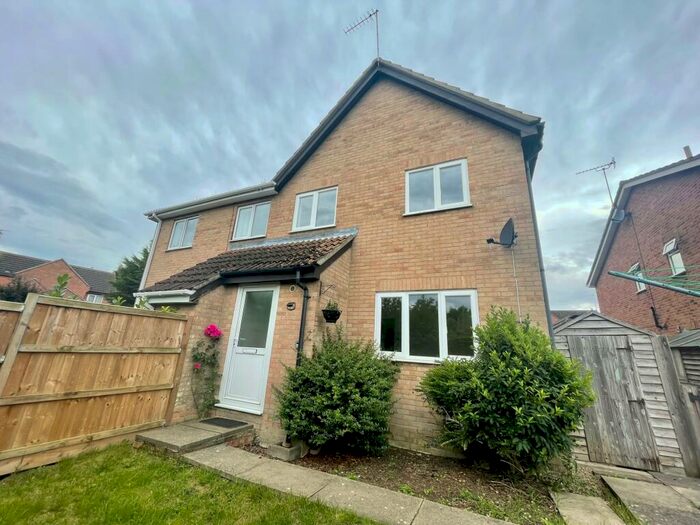 2 Bedroom House To Rent In Stanch Hill Road, Sawtry, PE28