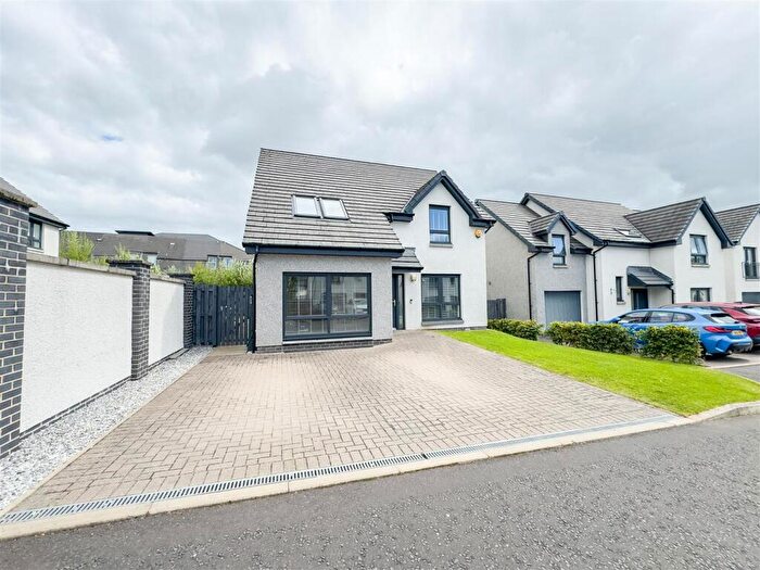 3 Bedroom Detached House For Sale In Eagles Cres, Motherwell, ML1