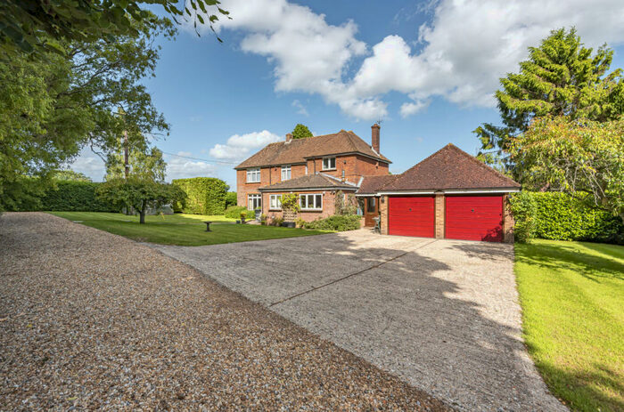 4 Bedroom Detached House For Sale In North Waltham, Basingstoke, Hampshire, RG25