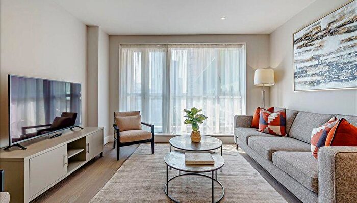 2 Bedroom Flat To Rent In Westferry Circus, London, E14