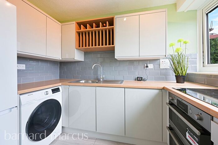 1 Bedroom Flat For Sale In Bullen Street, London, SW11