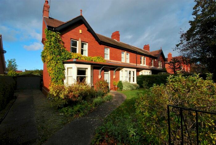 4 Bedroom Semi-Detached House To Rent In The Avenue, Norton, Malton, YO17