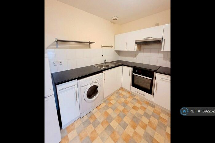 1 Bedroom Flat To Rent In Floyd Road, London, SE7