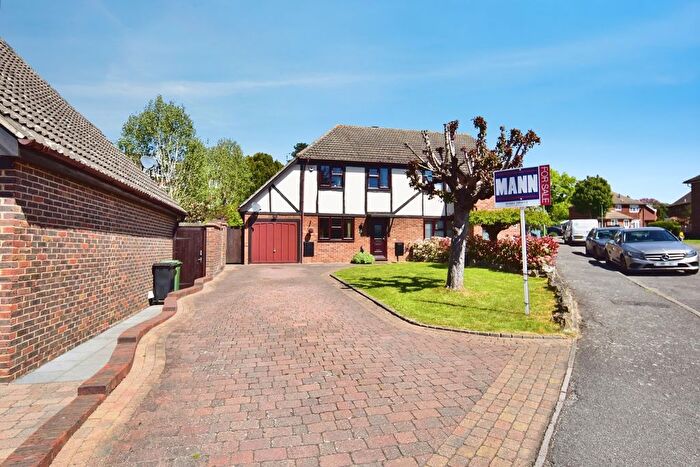 3 Bedroom Semi-Detached House For Sale In Franklin Drive, Weavering, Maidstone, Kent, ME14