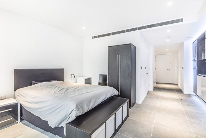 1 Bedroom Flat For Sale In Dollar Bay Place, Canary Wharf, London, E14